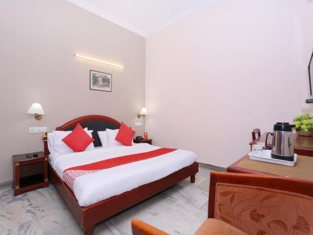 Karthika Residency Kochi Exterior photo