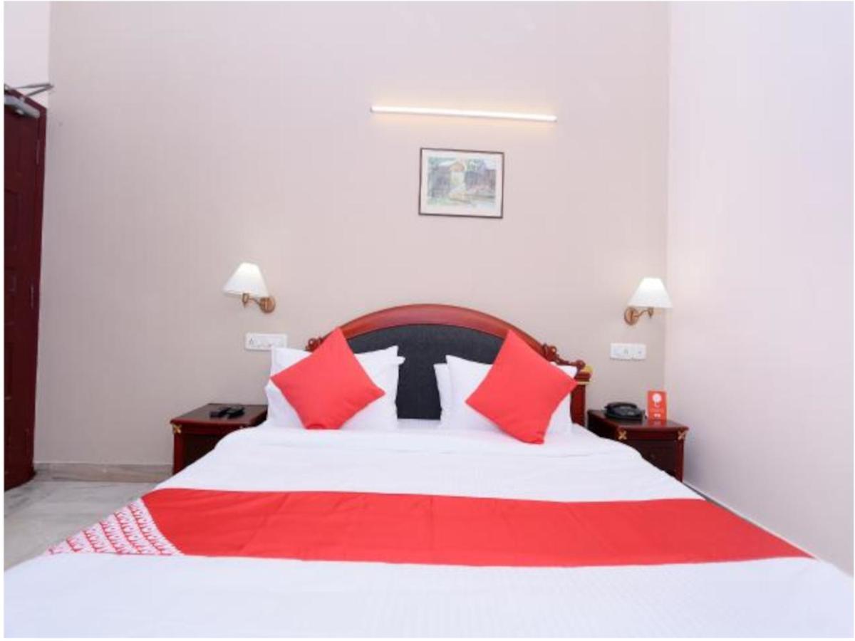 Karthika Residency Kochi Exterior photo