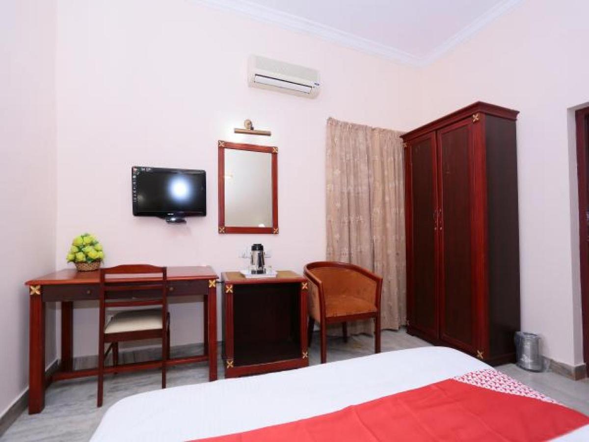 Karthika Residency Kochi Exterior photo